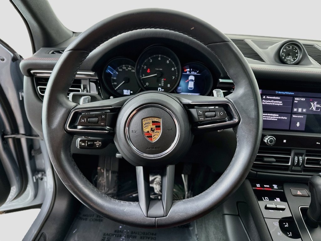 Certified 2024 Porsche Macan AWD/4WD image 12