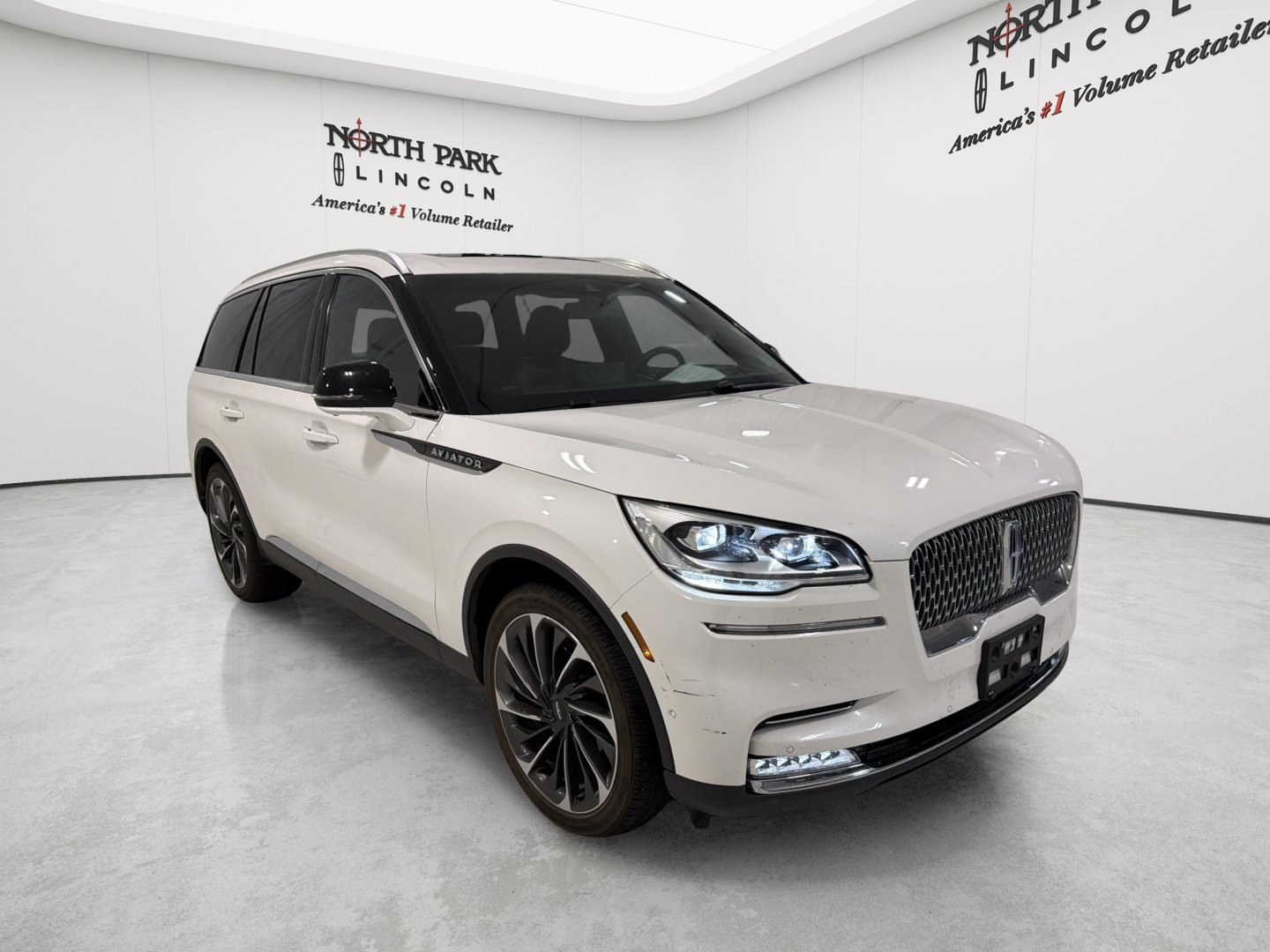 Used 2021 Lincoln Aviator Reserve w/ Equipment Group 202A AWD/4WD image 7