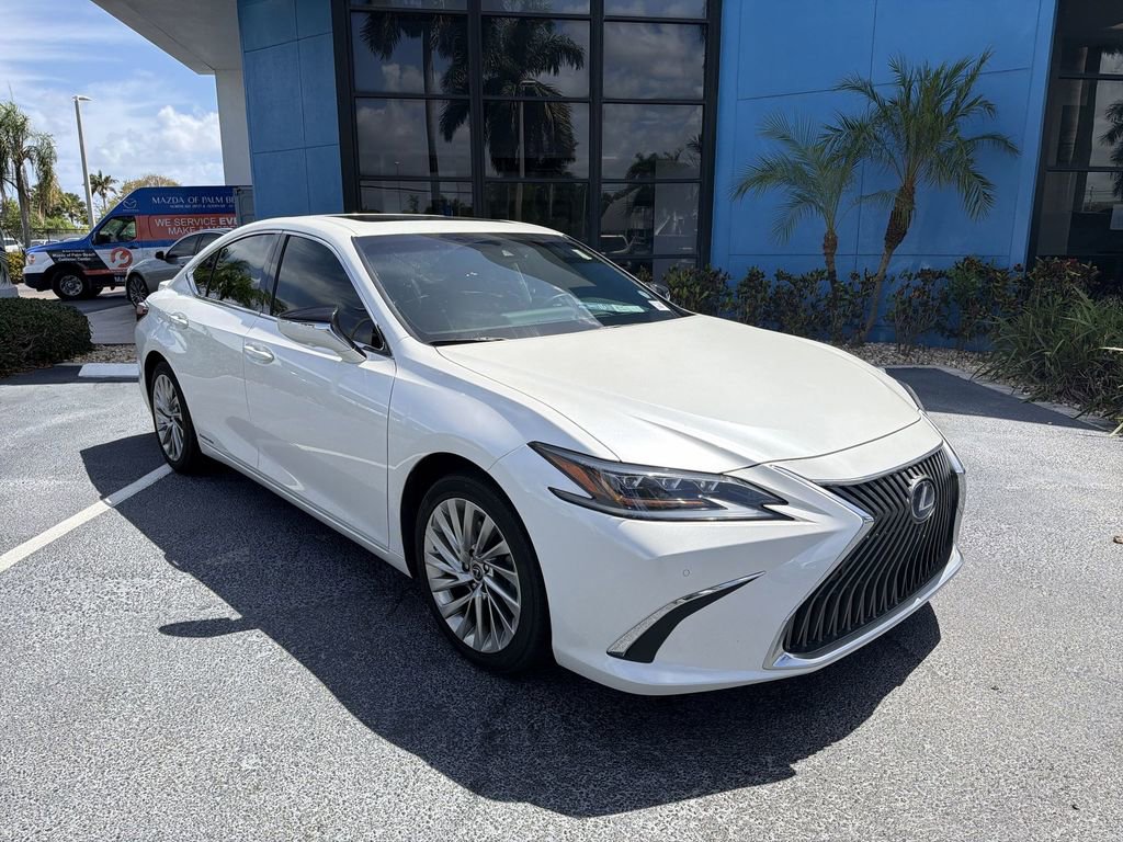 Used 2021 Lexus ES 300h Ultra Luxury w/ Accessory Package 2 image 2
