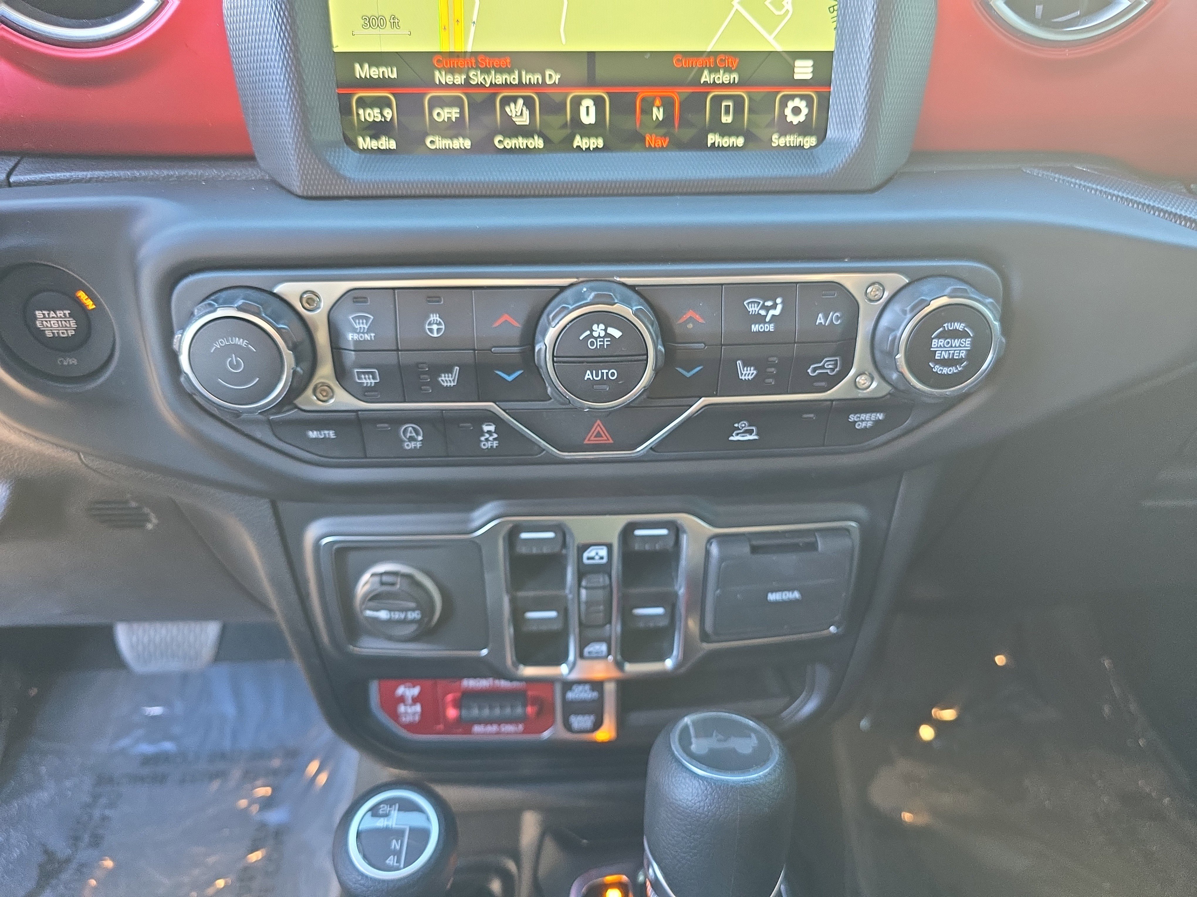 Used 2022 Jeep Wrangler Unlimited Rubicon w/ LED Lighting Group image 28