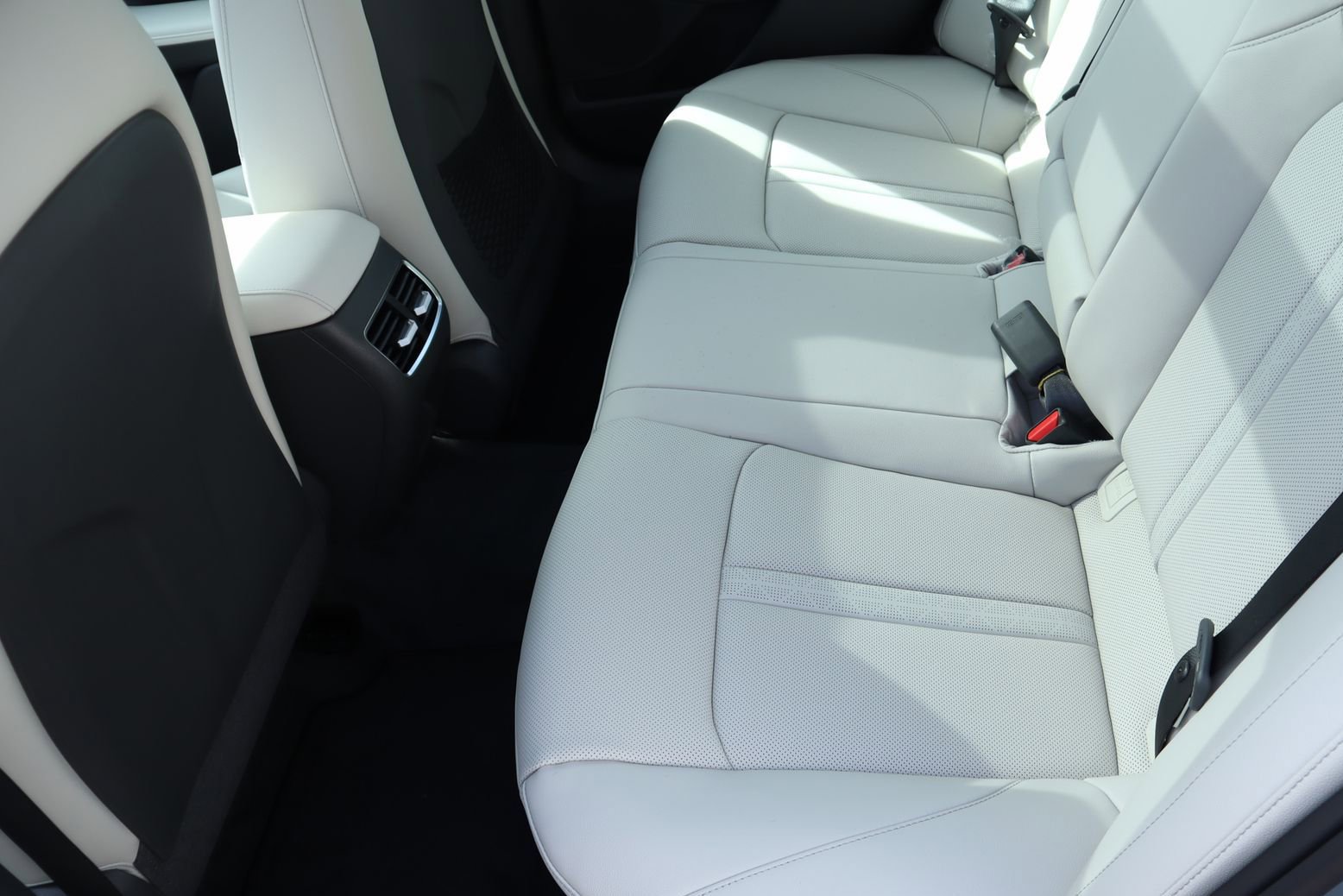 New 2026 Hyundai Sonata Limited FWD image 18