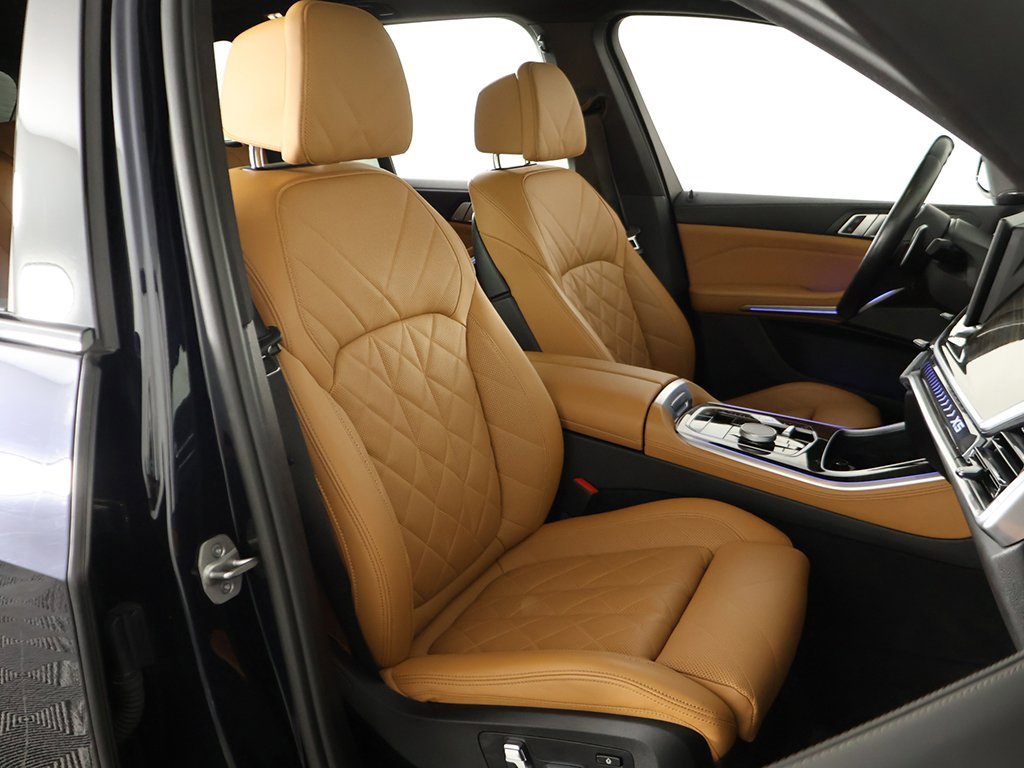 Used 2024 BMW X5 xDrive40i w/ M Sport Package image 33