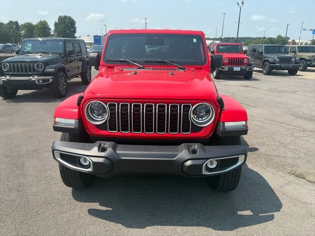 Used 2025 Jeep Wrangler Unlimited Sahara AWD/4WD image 9