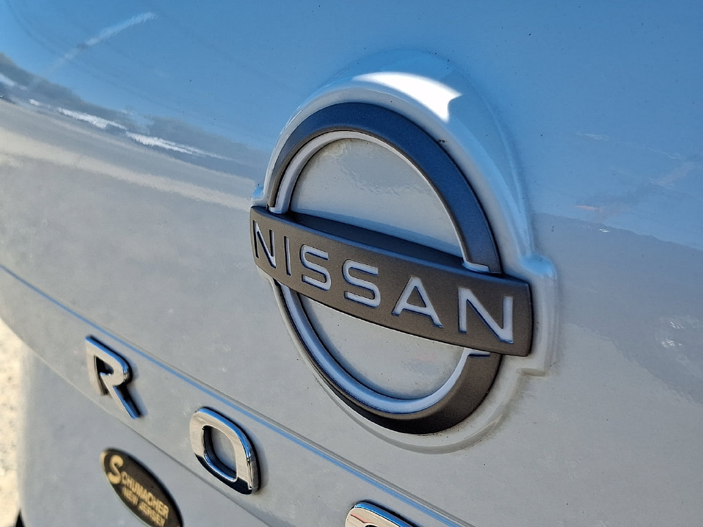 Used 2023 Nissan Rogue SV AWD/4WD image 29