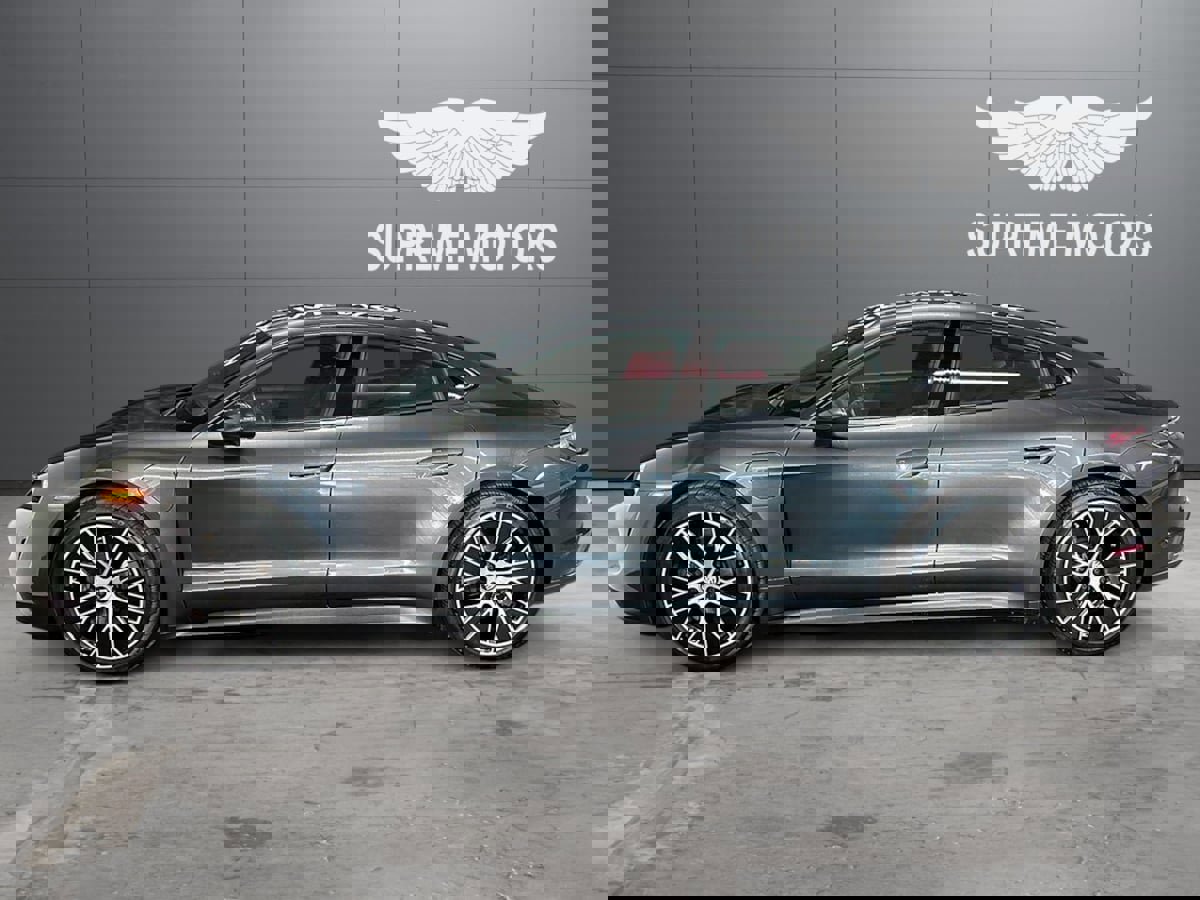 Used 2021 Porsche Taycan image 6