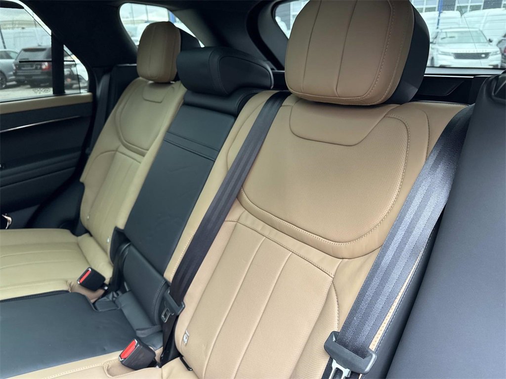 Used 2025 Land Rover Range Rover Sport Autobiography image 14