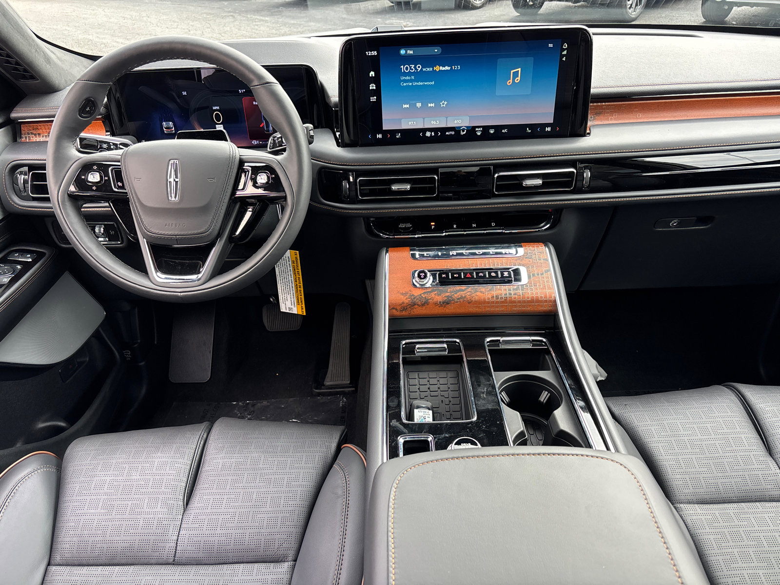 New 2026 Lincoln Aviator Black Label w/ Black Label Special Edition image 30