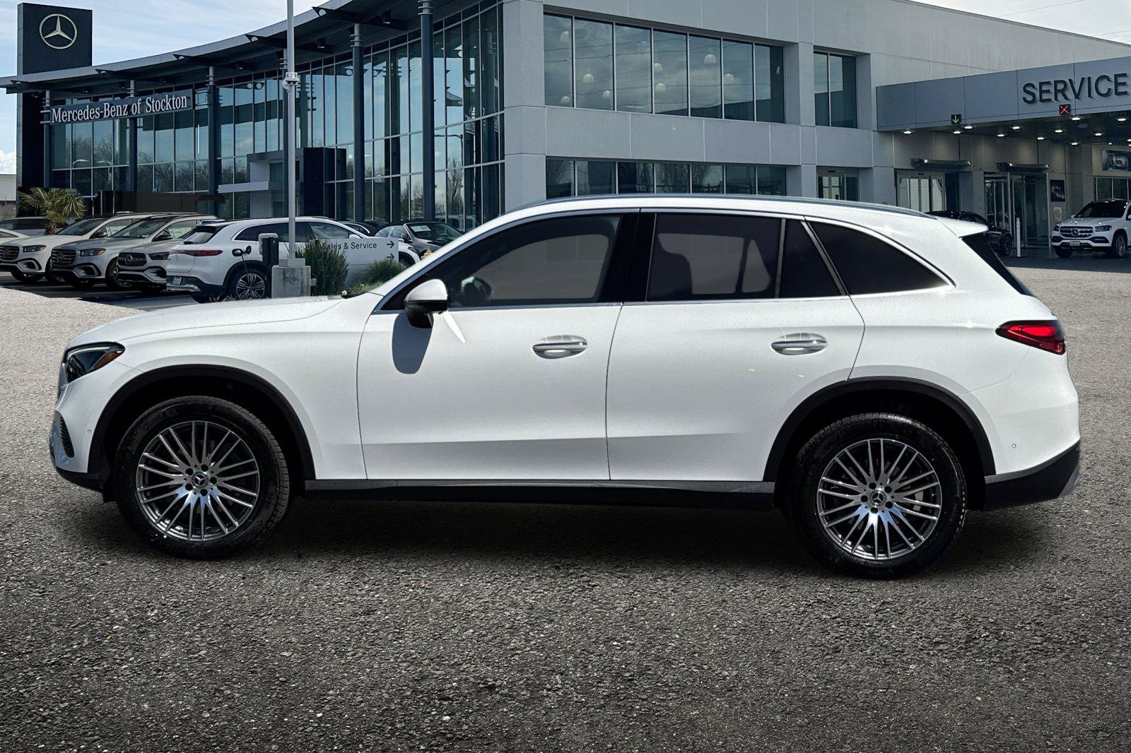 New 2026 Mercedes-Benz GLC 300 4MATIC image 7