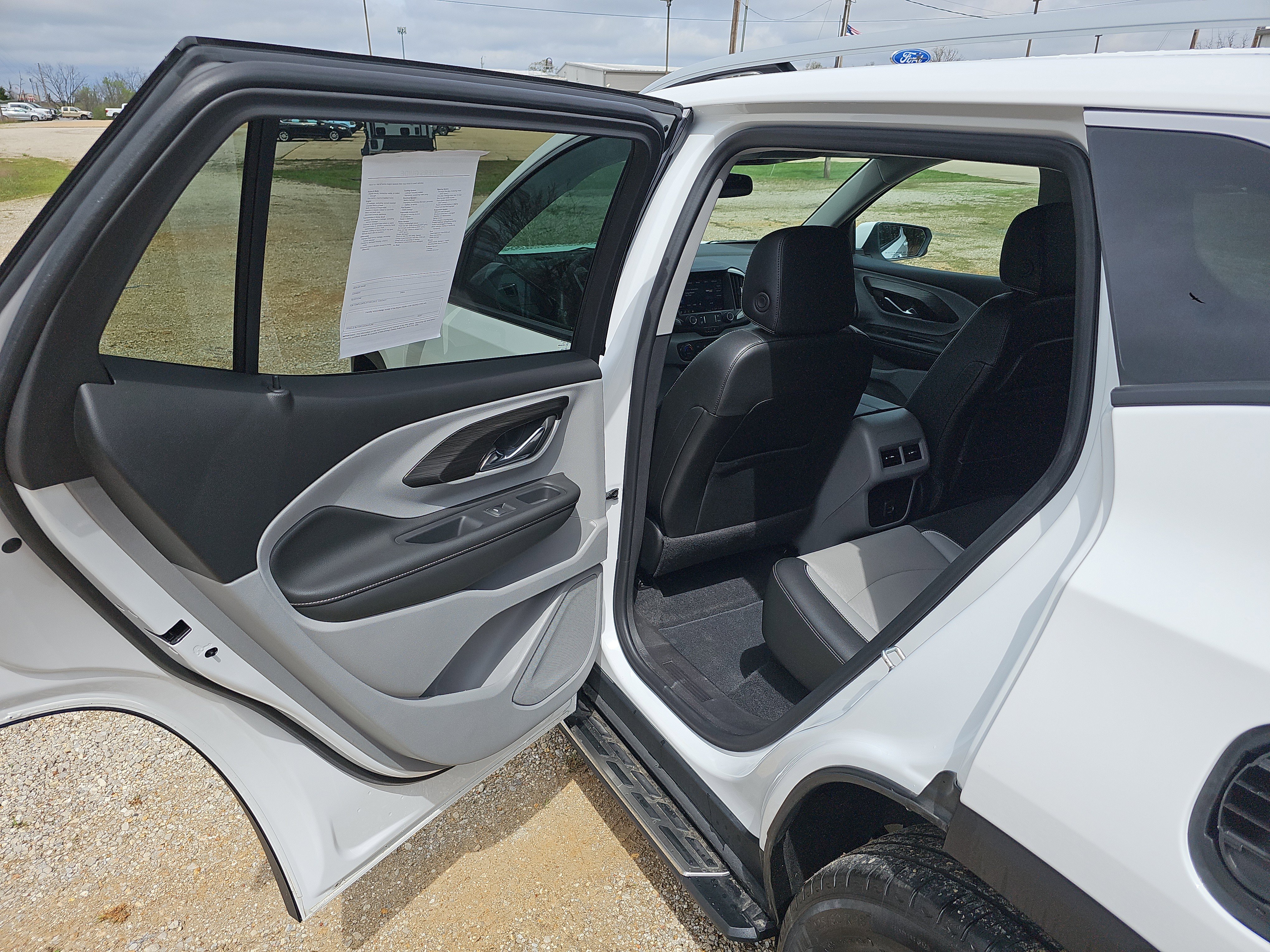 Used 2024 GMC Terrain SLT w/ LPO, Floor Liner Package image 13