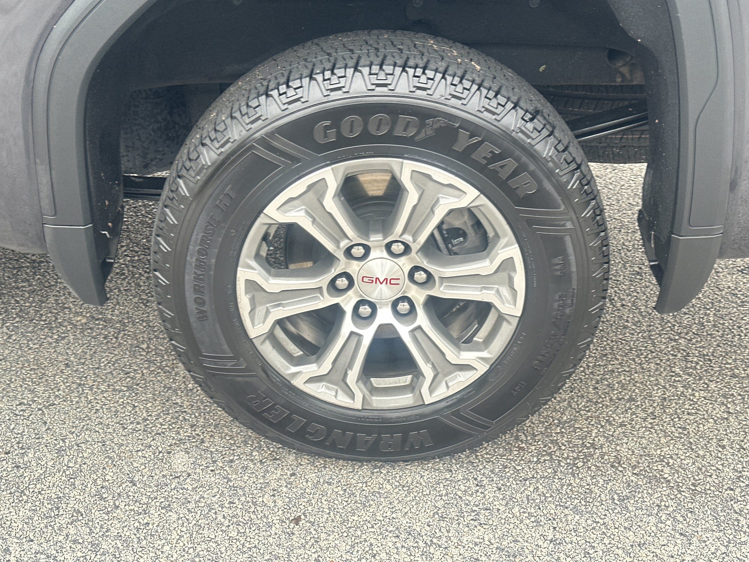 Used 2024 GMC Sierra 1500 SLT RWD image 19
