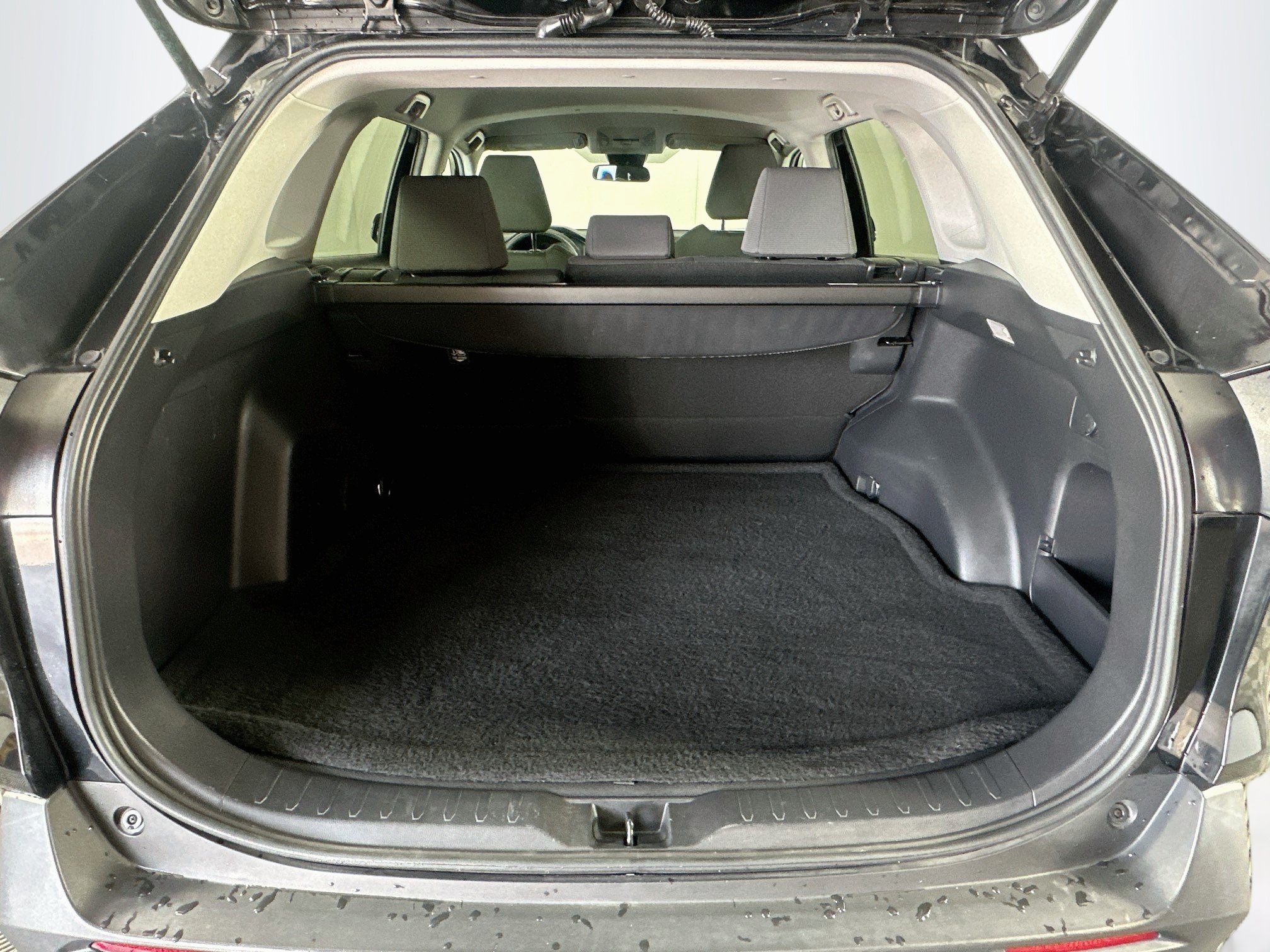 Used 2020 Toyota RAV4 XLE FWD image 28