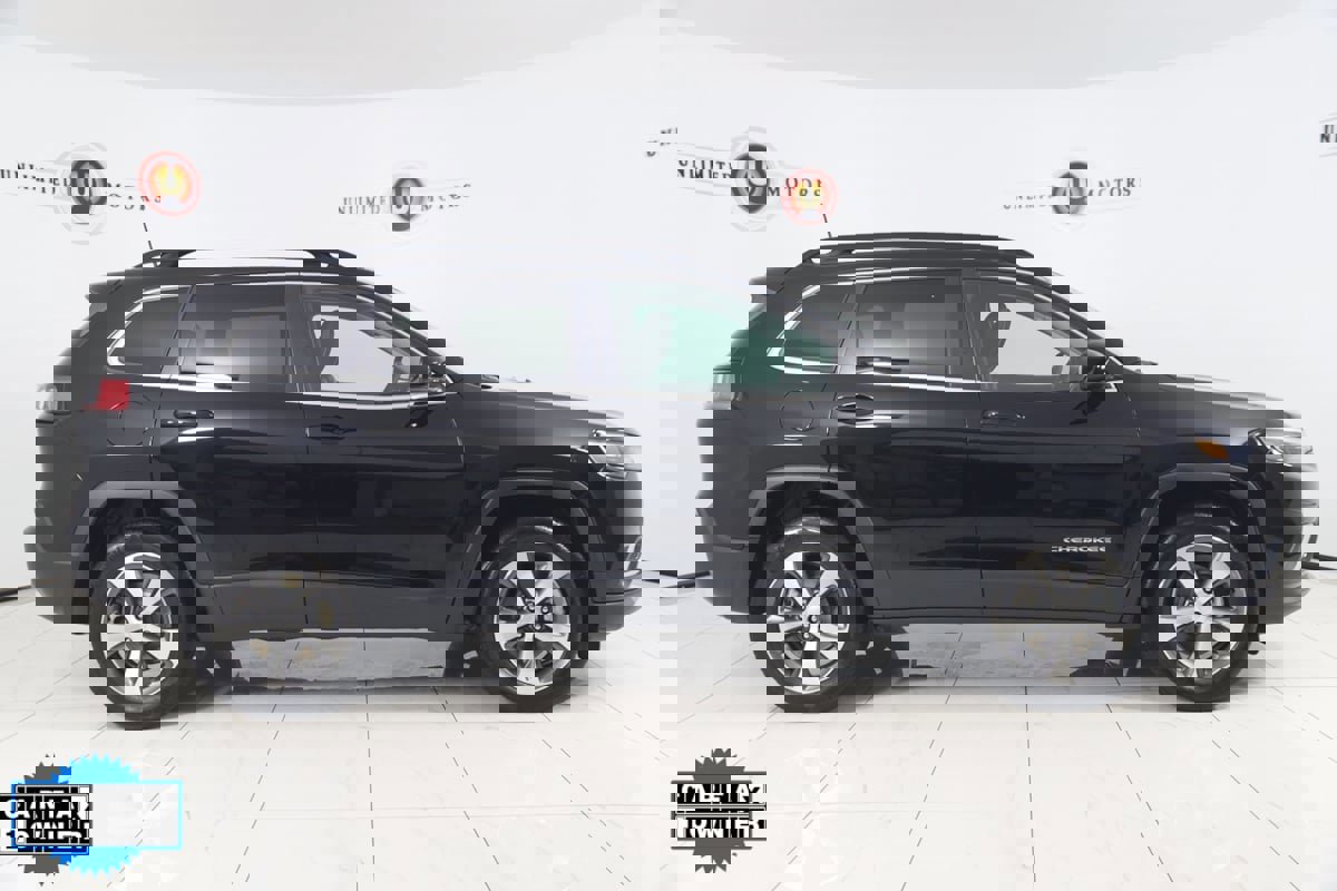 Used 2022 Jeep Cherokee Limited image 2