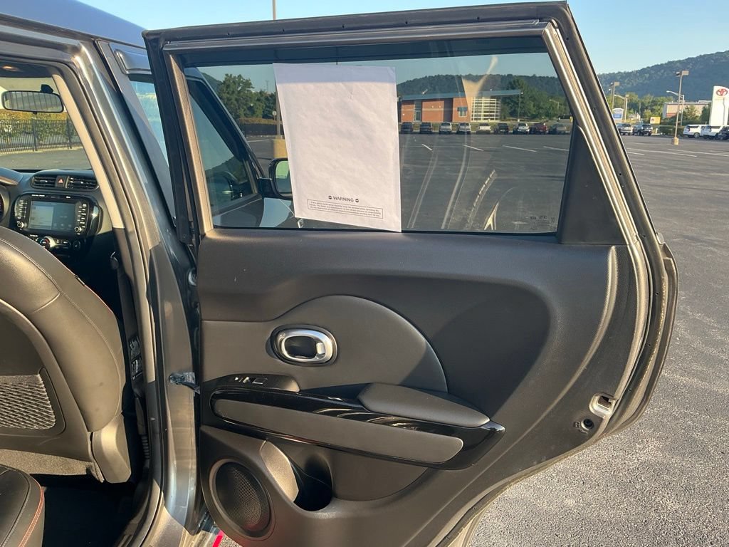Used 2017 Kia Soul ! w/ Tech Package FWD image 30