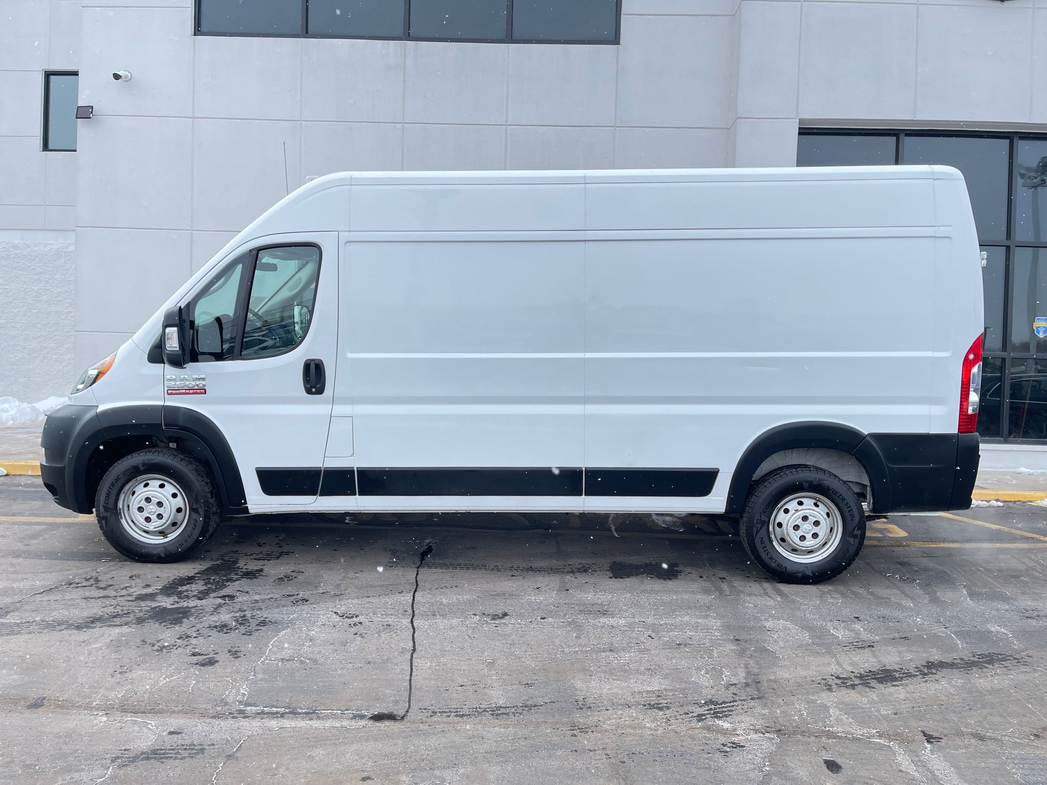 Used 2020 RAM ProMaster 2500 w/ Interior Convenience Group image 6