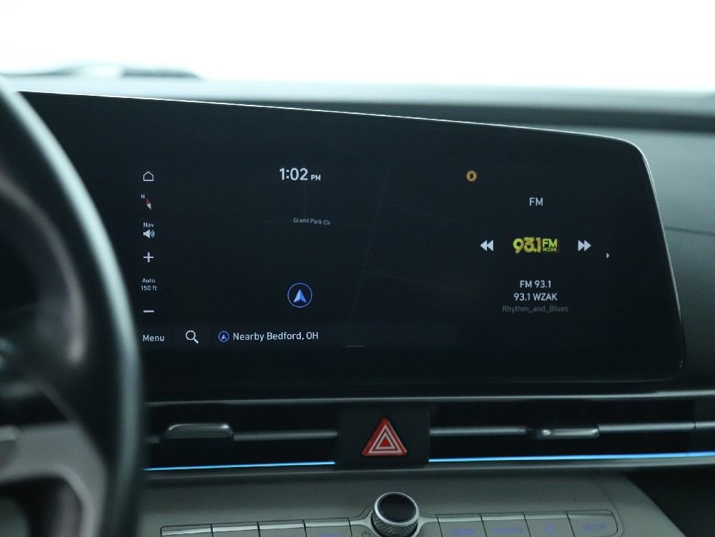 Used 2023 Hyundai Elantra Limited image 25