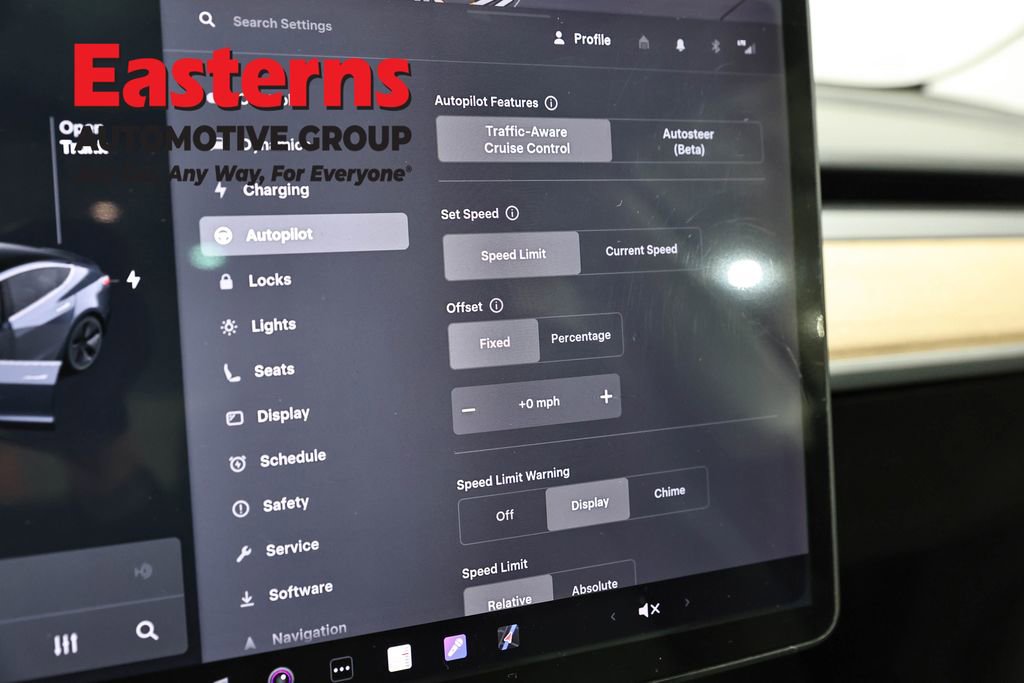 Used 2018 Tesla Model 3 Long Range image 17