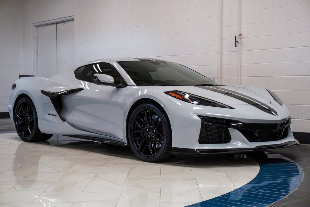 Used 2024 Chevrolet Corvette Z06 image 5