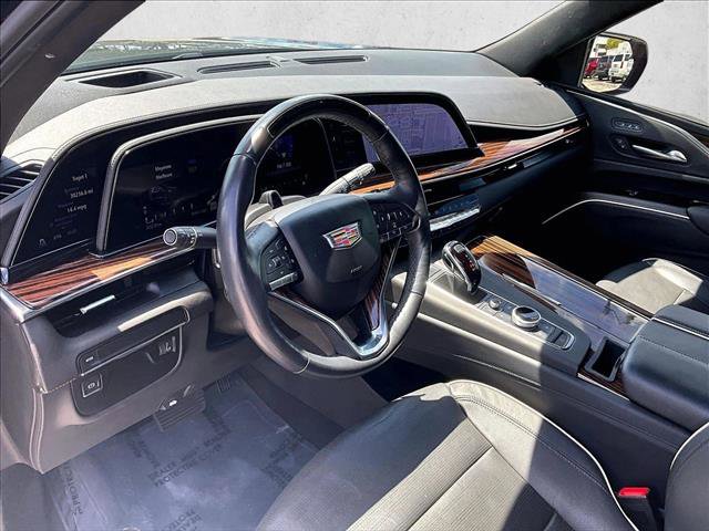 Used 2023 Cadillac Escalade Premium Luxury RWD image 14
