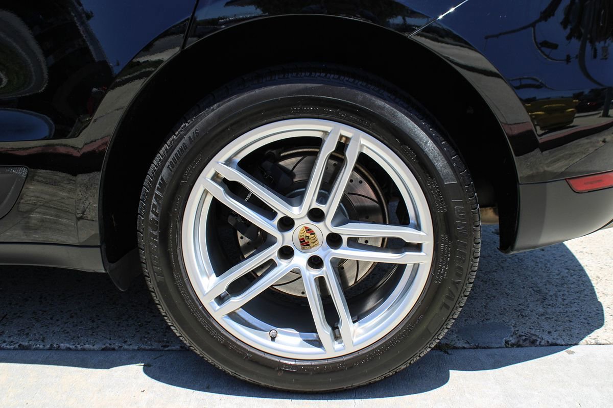 Used 2021 Porsche Macan AWD/4WD image 41