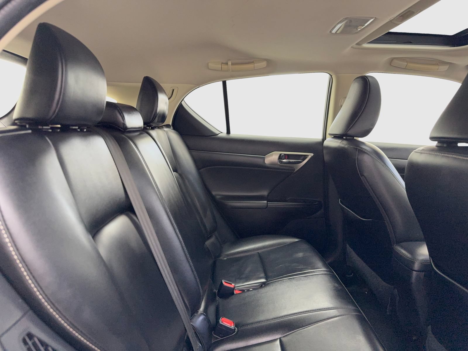 Used 2017 Lexus CT 200h w/ Seat Comfort Package FWD image 43