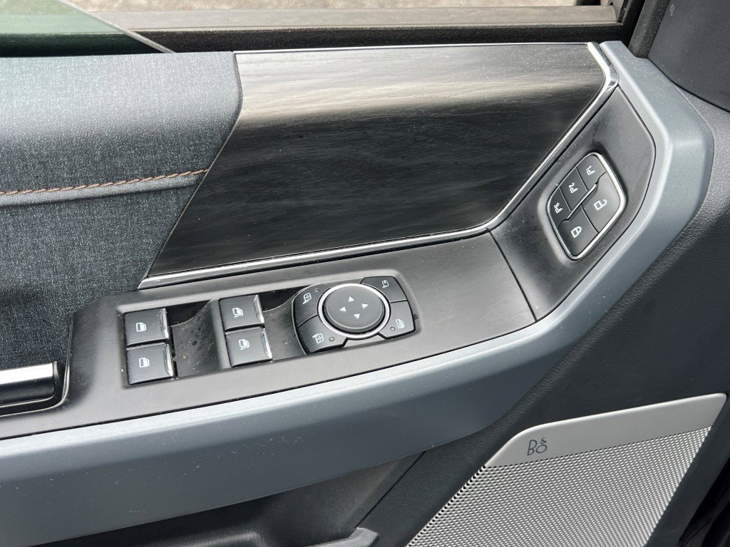 Used 2024 Ford F150 Lightning Lariat image 15