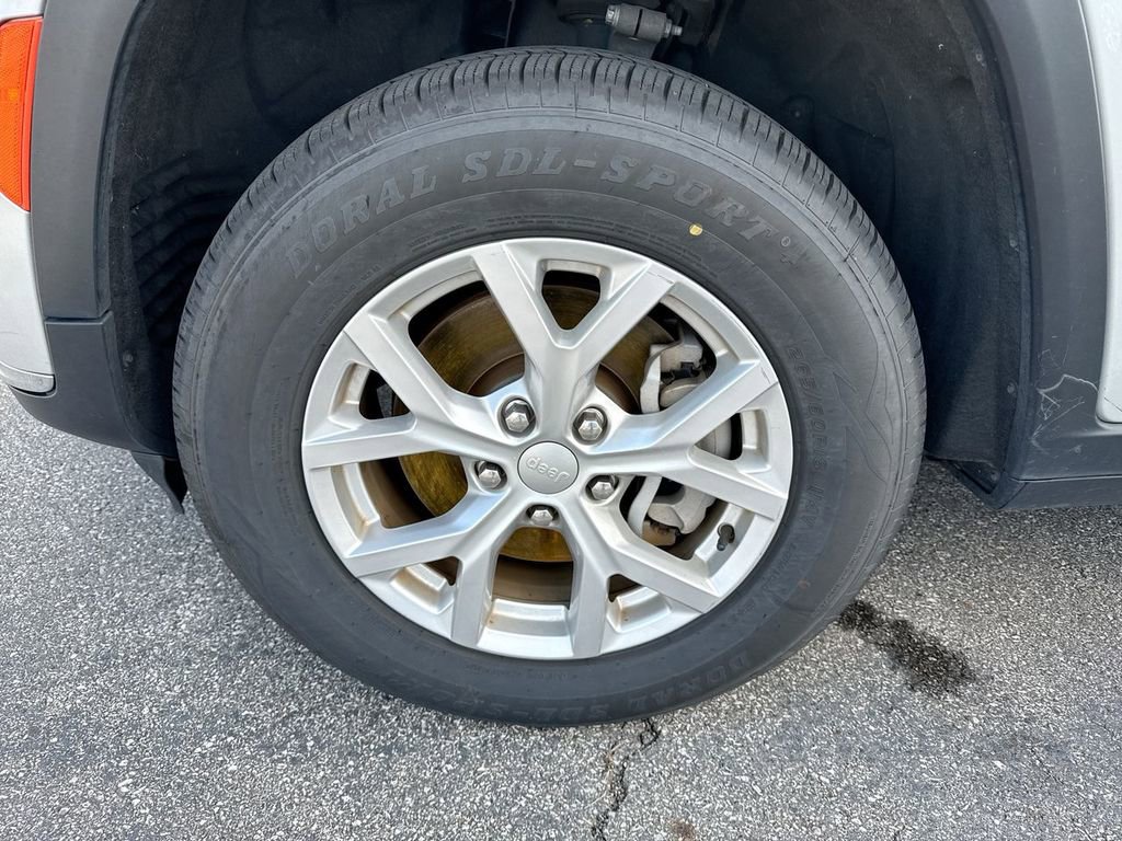 Used 2023 Jeep Grand Cherokee L Limited image 6