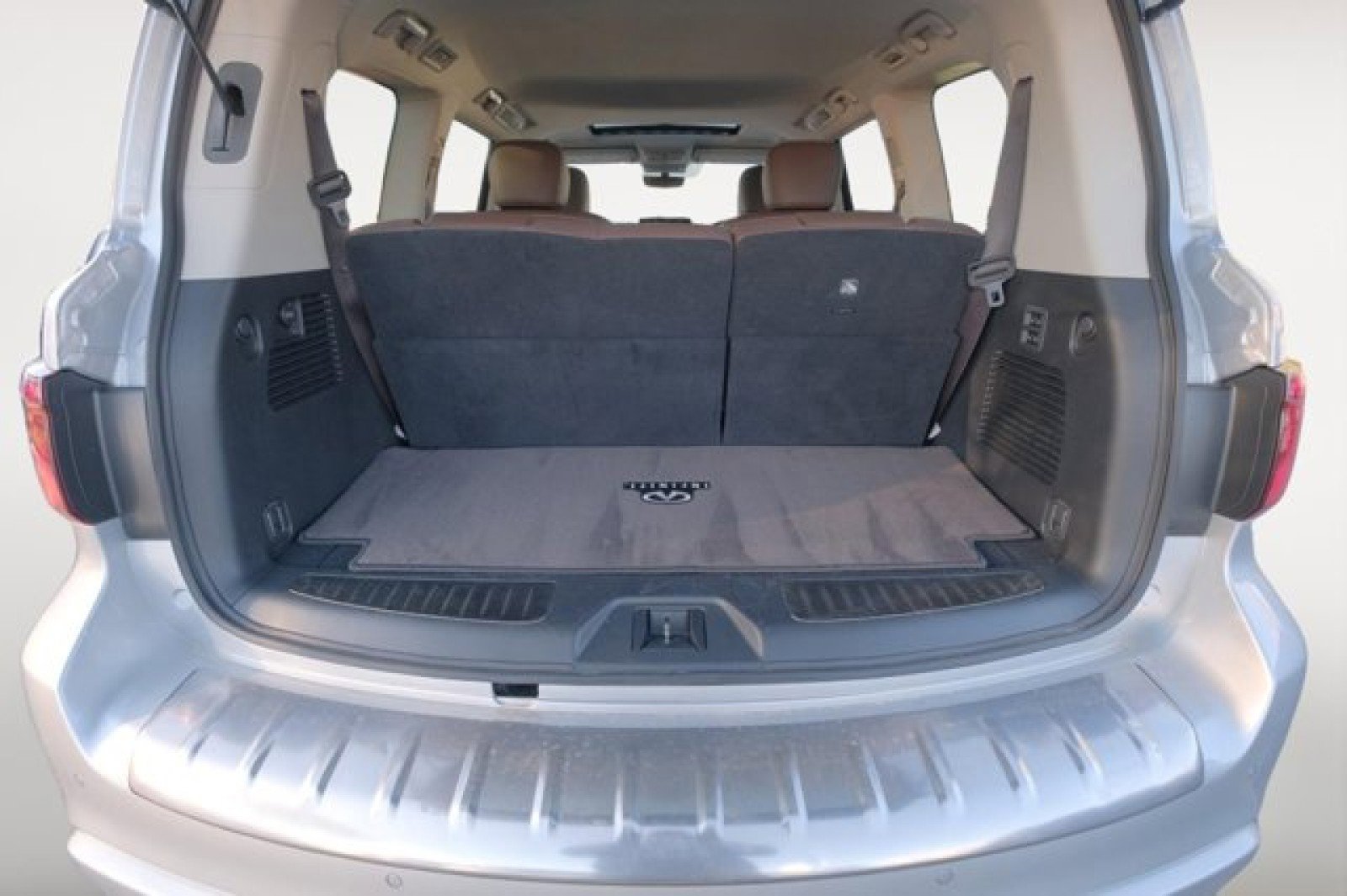 Certified 2022 INFINITI QX80 Premium Select w/ Cargo Package image 15