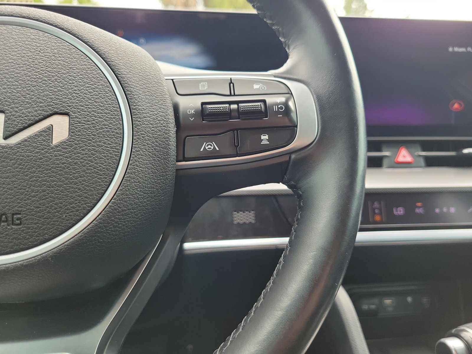 Used 2023 Kia Sportage SX FWD image 23