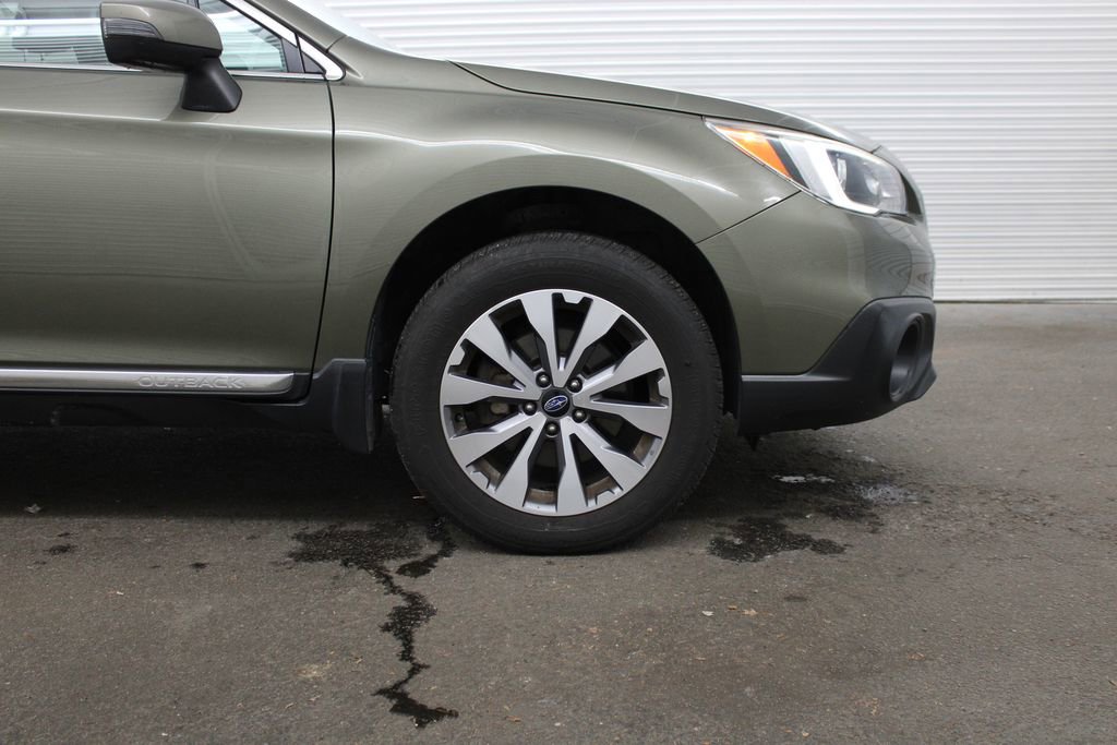 Used 2017 Subaru Outback 3.6R Touring w/ Popular Package #5A image 17