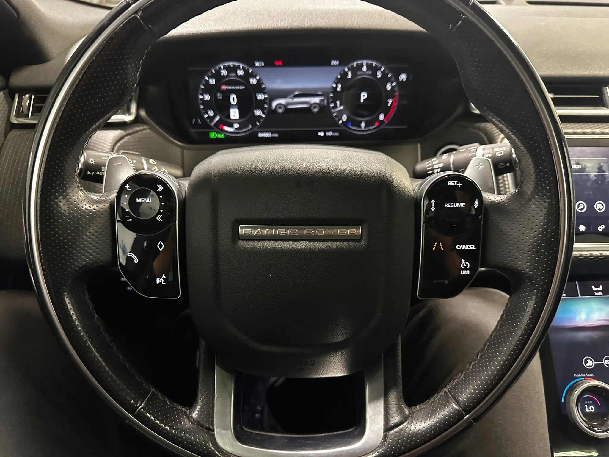 Used 2019 Land Rover Range Rover Velar R-Dynamic SE image 29