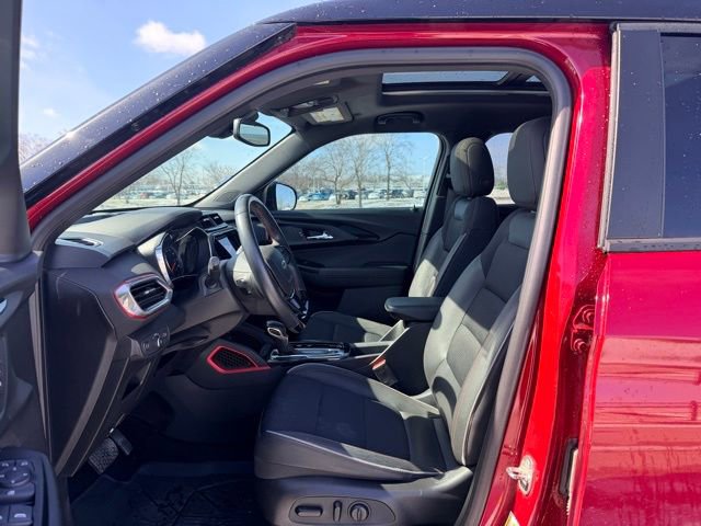 Used 2021 Chevrolet TrailBlazer RS w/ Sun and Liftgate Package image 7
