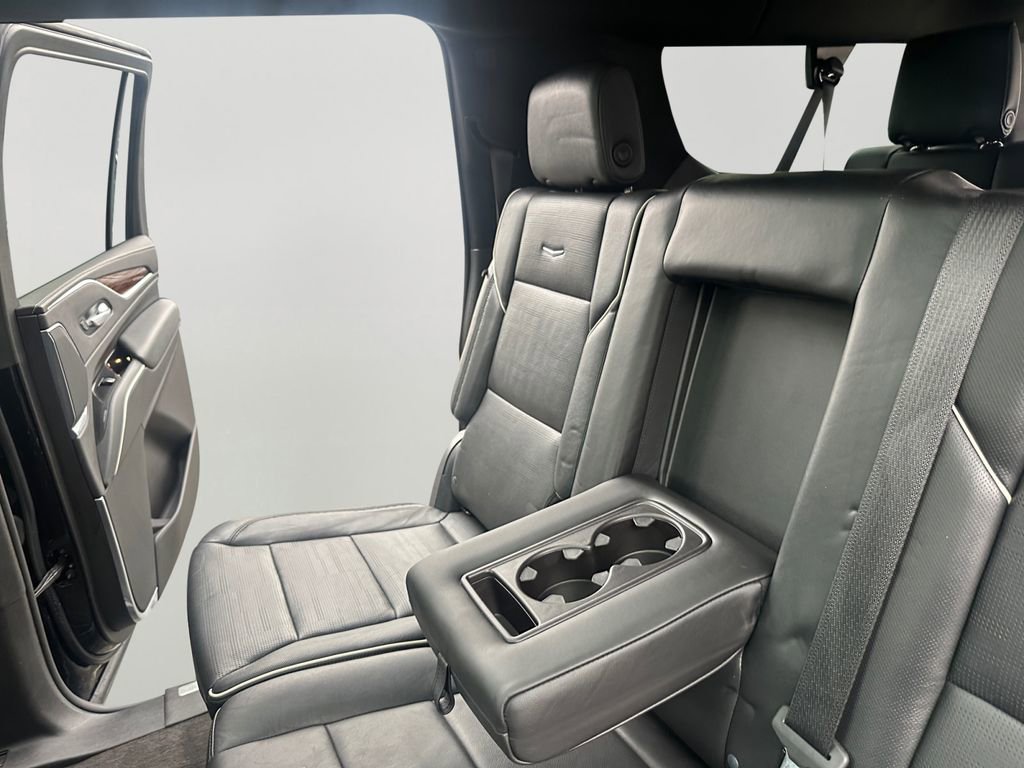 Used 2022 Cadillac Escalade ESV Premium Luxury image 28