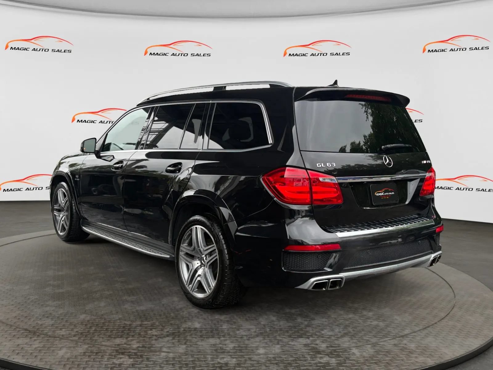Used 2014 Mercedes-Benz GL 63 AMG 4MATIC image 6
