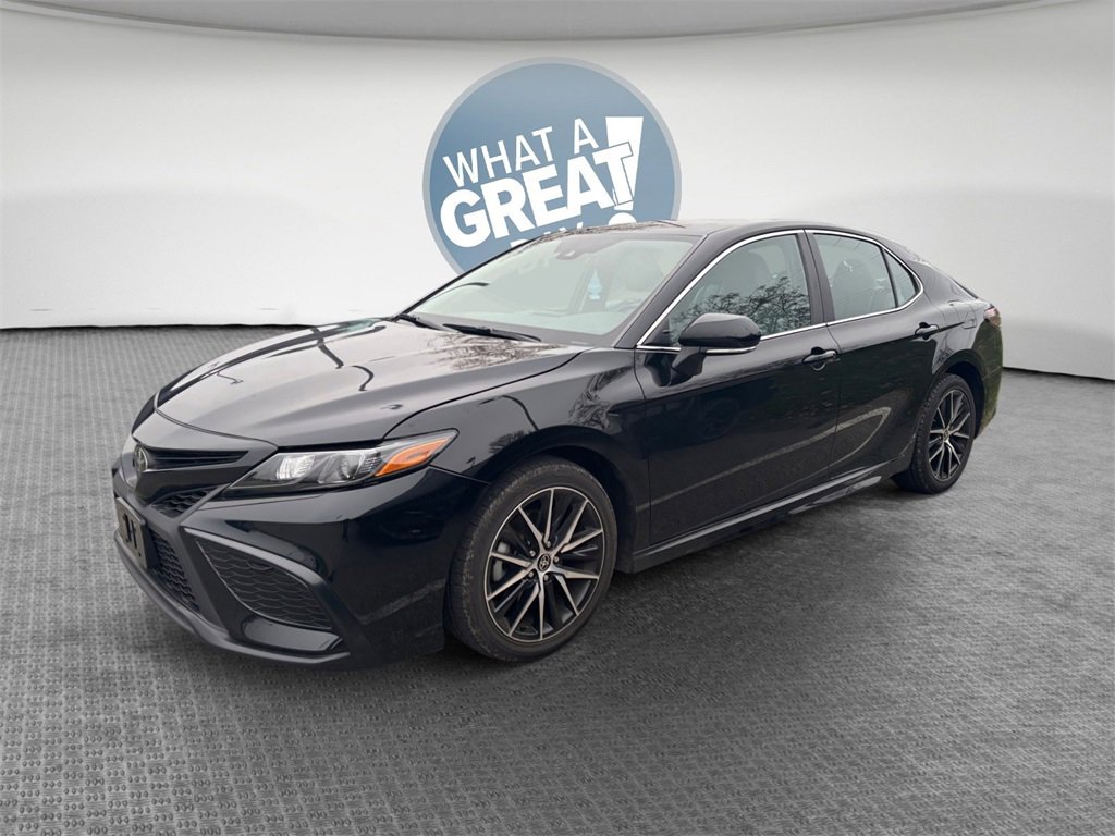 Used 2022 Toyota Camry SE image 8