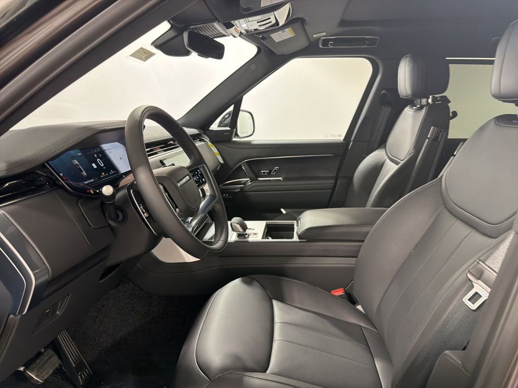 New 2026 Land Rover Range Rover Long Wheelbase SE AWD/4WD image 11