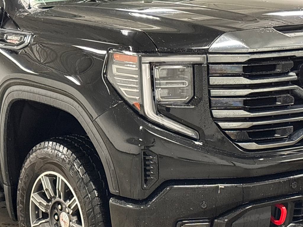 Used 2024 GMC Sierra 1500 AT4 w/ AT4 Premium Package image 5