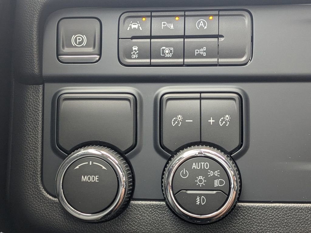 New 2026 Chevrolet Suburban LT w/ Comfort Package image 26