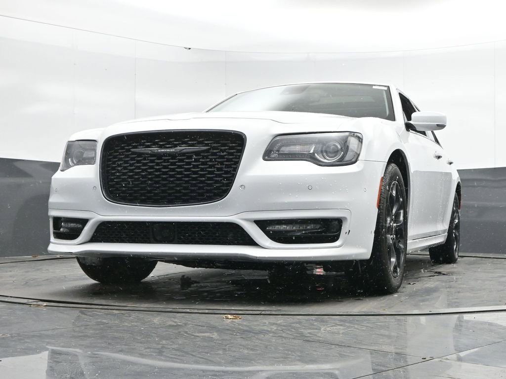 Used 2023 Chrysler 300 Touring L w/ Popular Equipment Group image 50
