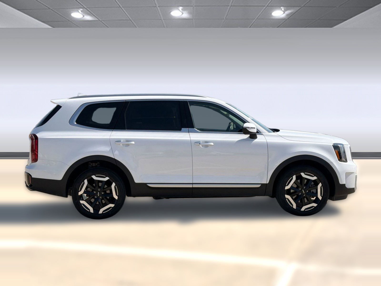 Used 2025 Kia Telluride S image 8