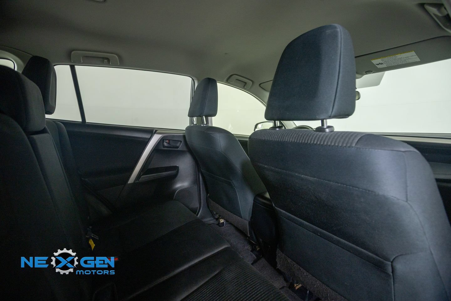Used 2016 Toyota RAV4 LE FWD image 33
