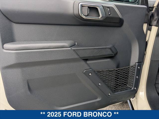 New 2025 Ford Bronco Badlands AWD/4WD image 10