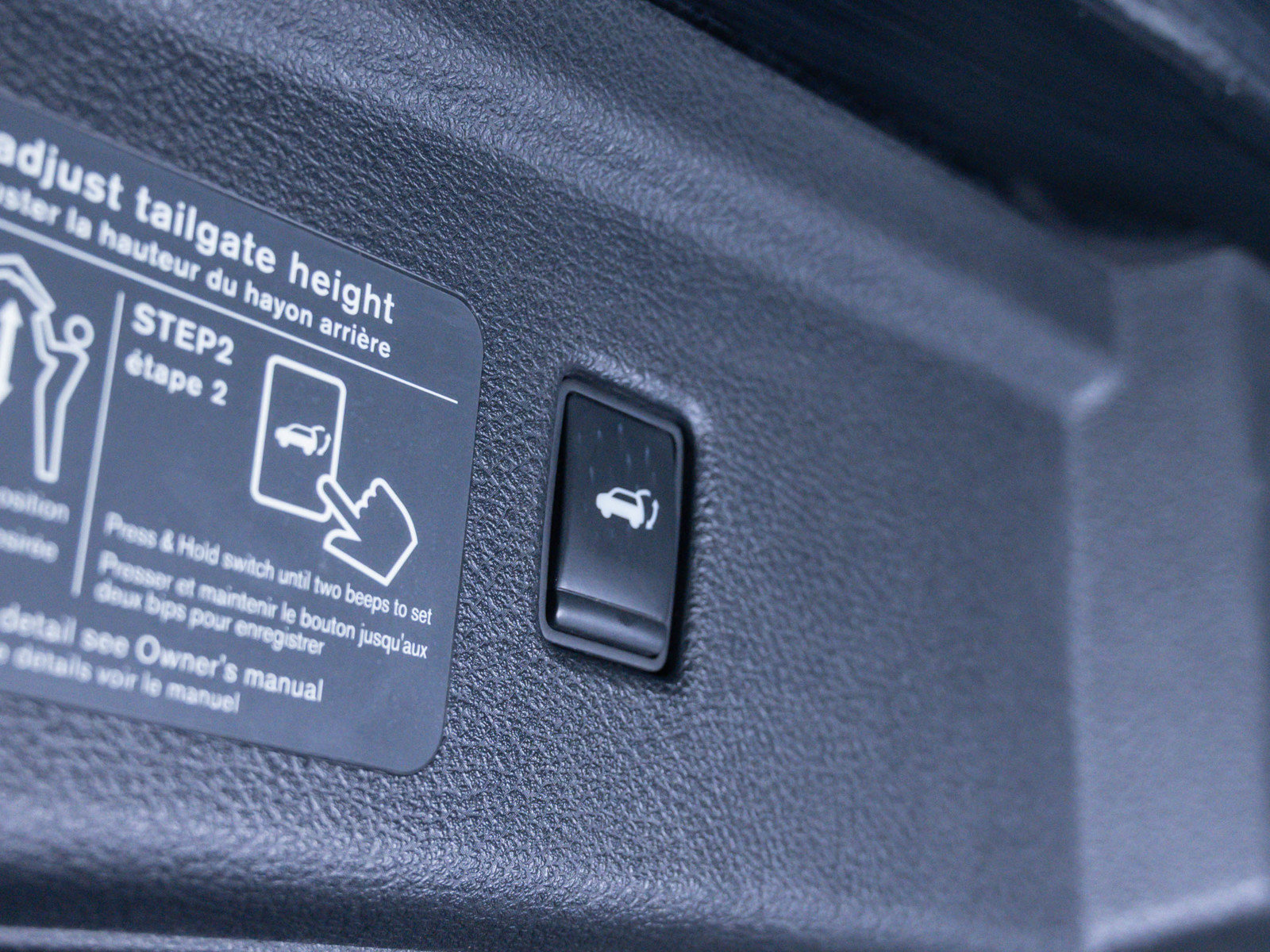 Used 2019 INFINITI QX50 Luxe w/ Navigation Package image 9