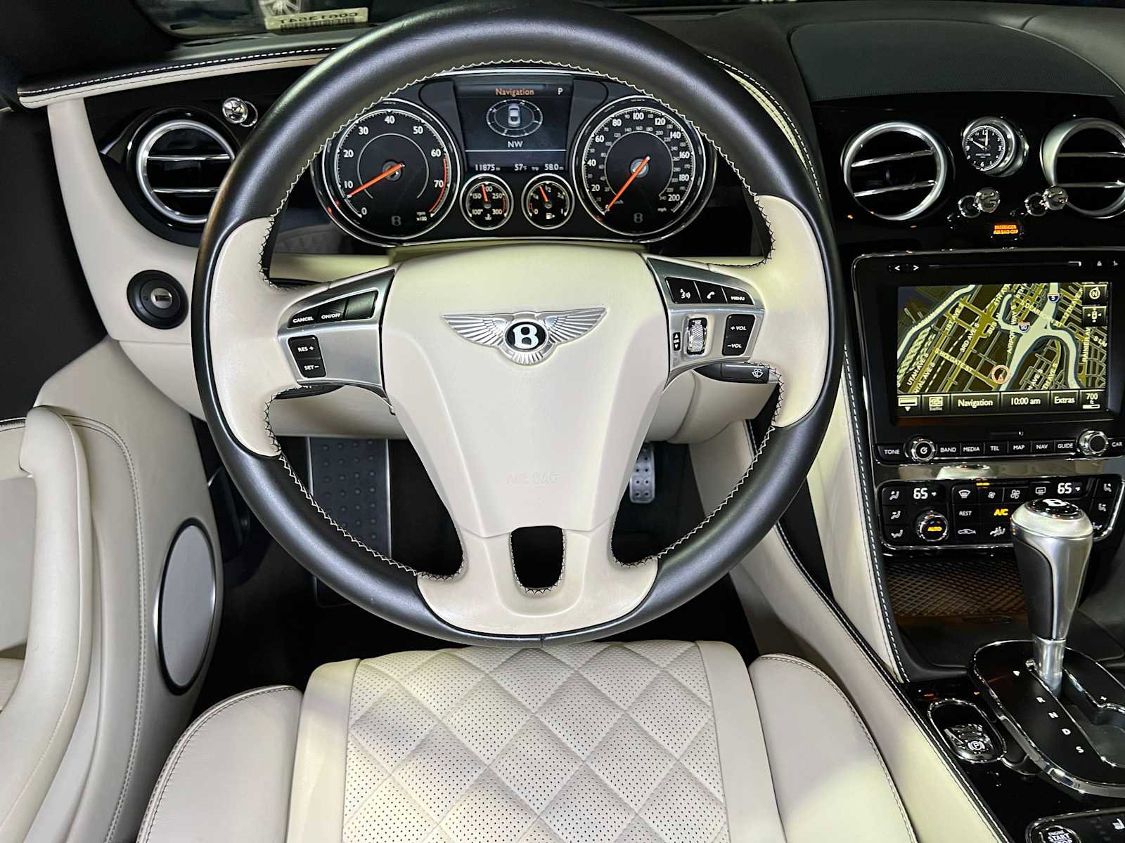 Used 2017 Bentley Continental GT image 28