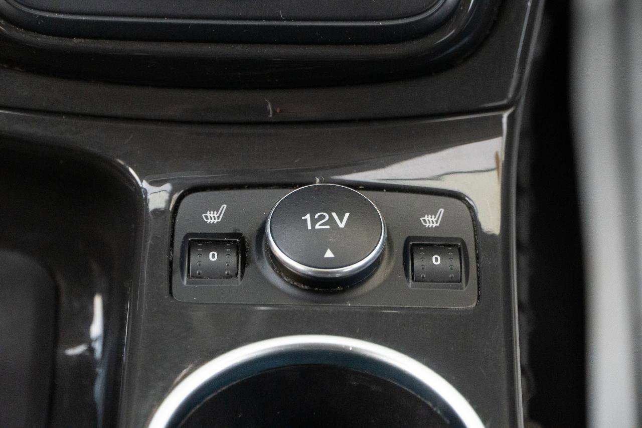 Used 2015 Ford Escape Titanium w/ Equipment Group 301A AWD/4WD image 33