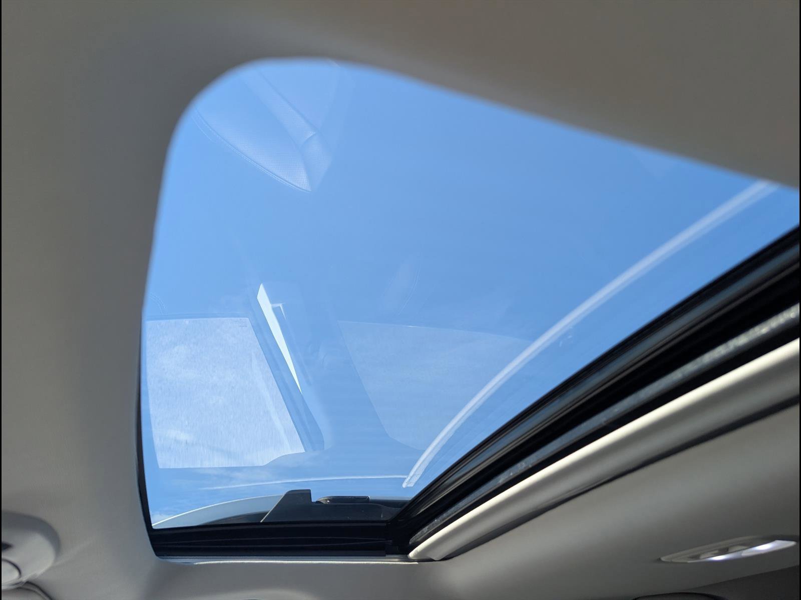 Used 2025 Subaru Outback Touring XT w/ Popular Package #2 image 15