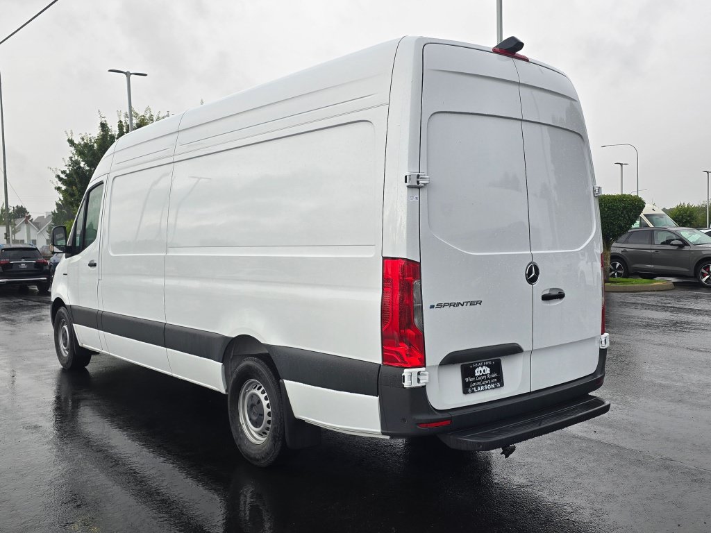 New 2025 Mercedes-Benz eSprinter 170 Cargo image 4
