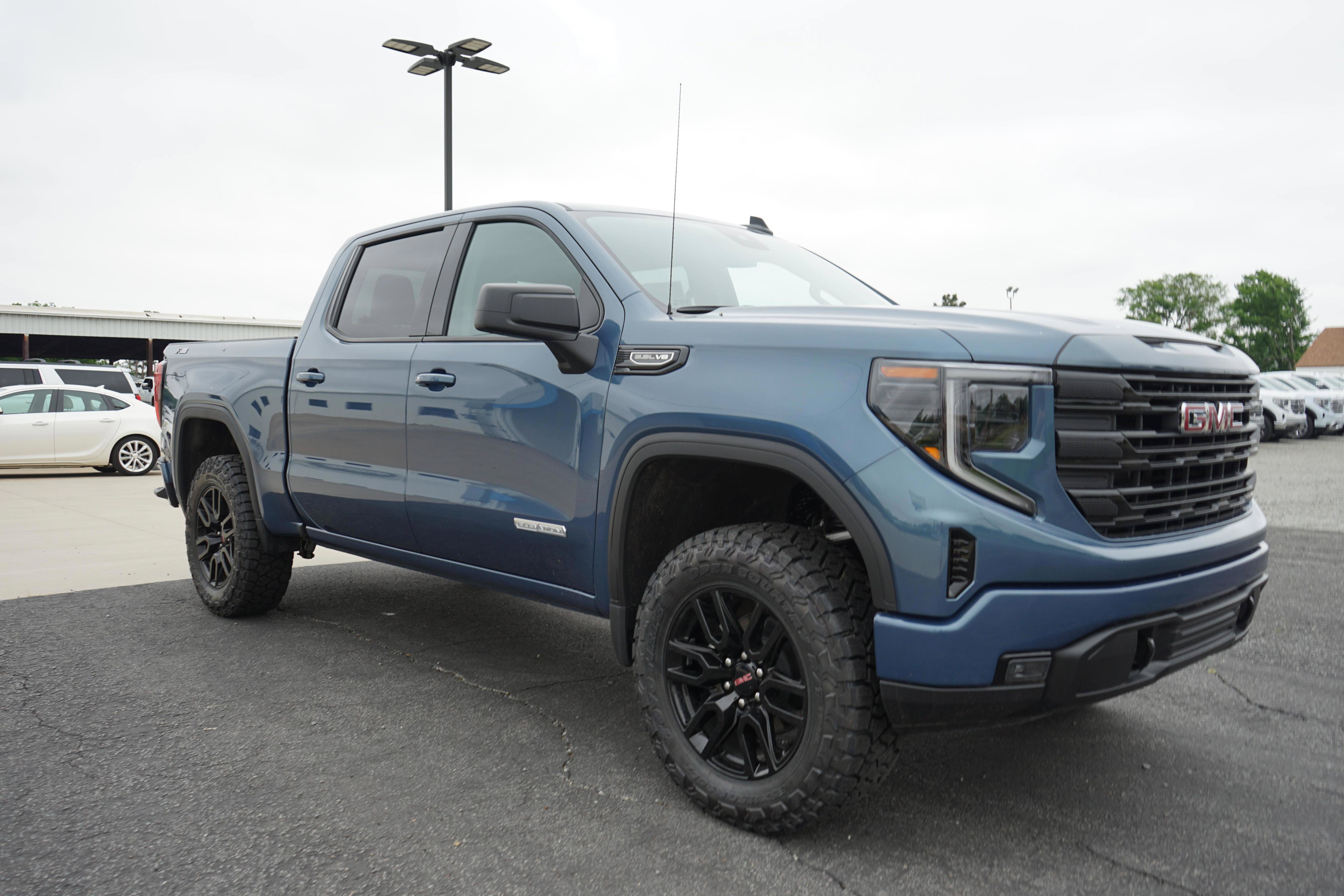 New 2026 GMC Sierra 1500 Elevation w/ X31 Off-Road Package AWD/4WD image 7