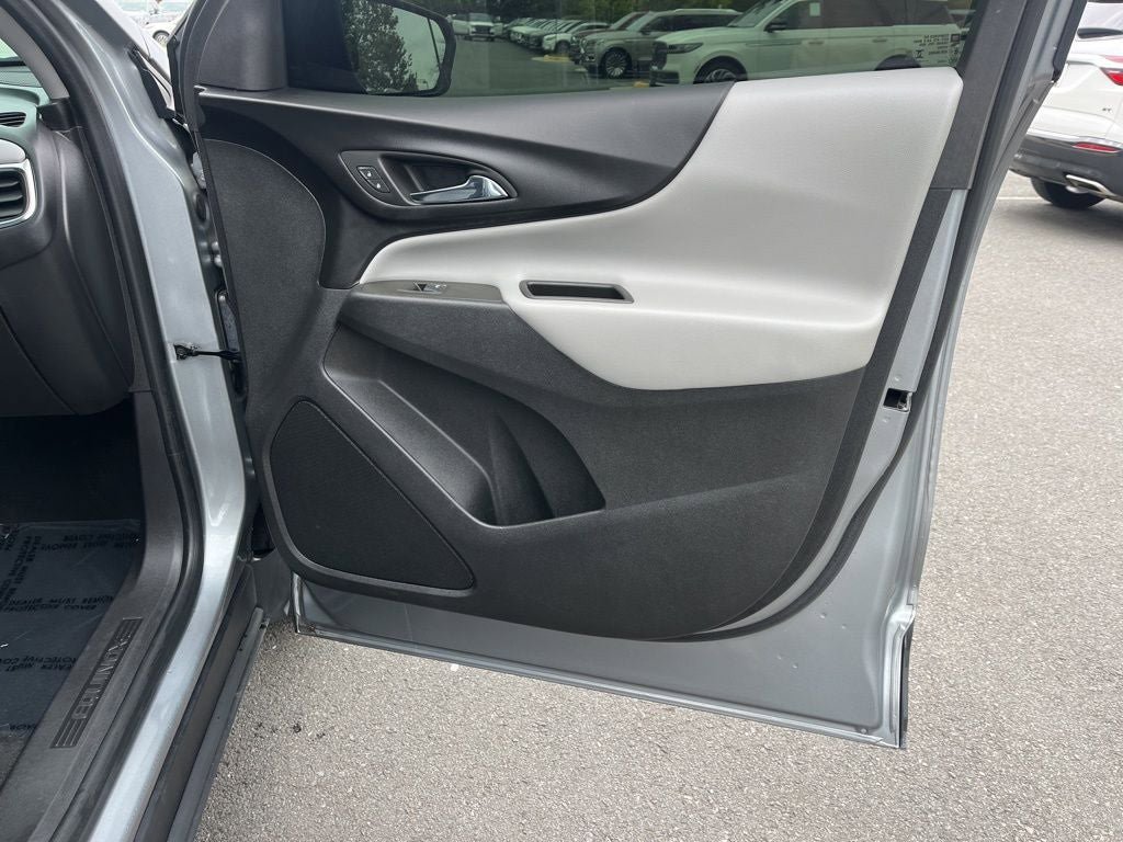 Used 2023 Chevrolet Equinox LS FWD image 22