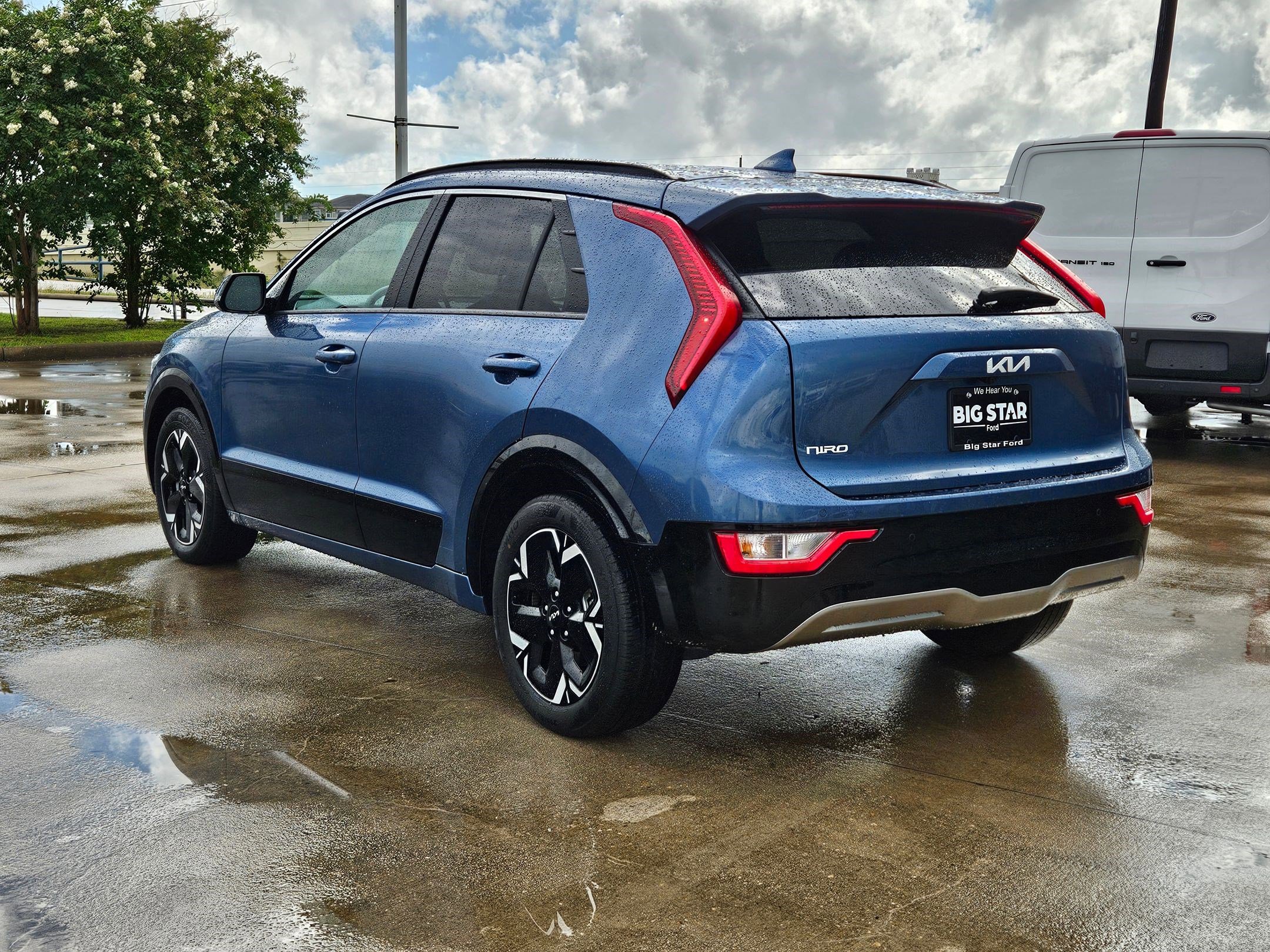 Used 2024 Kia Niro Wind FWD image 7