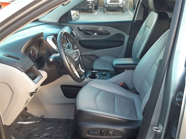 Used 2024 GMC Terrain SLT image 10